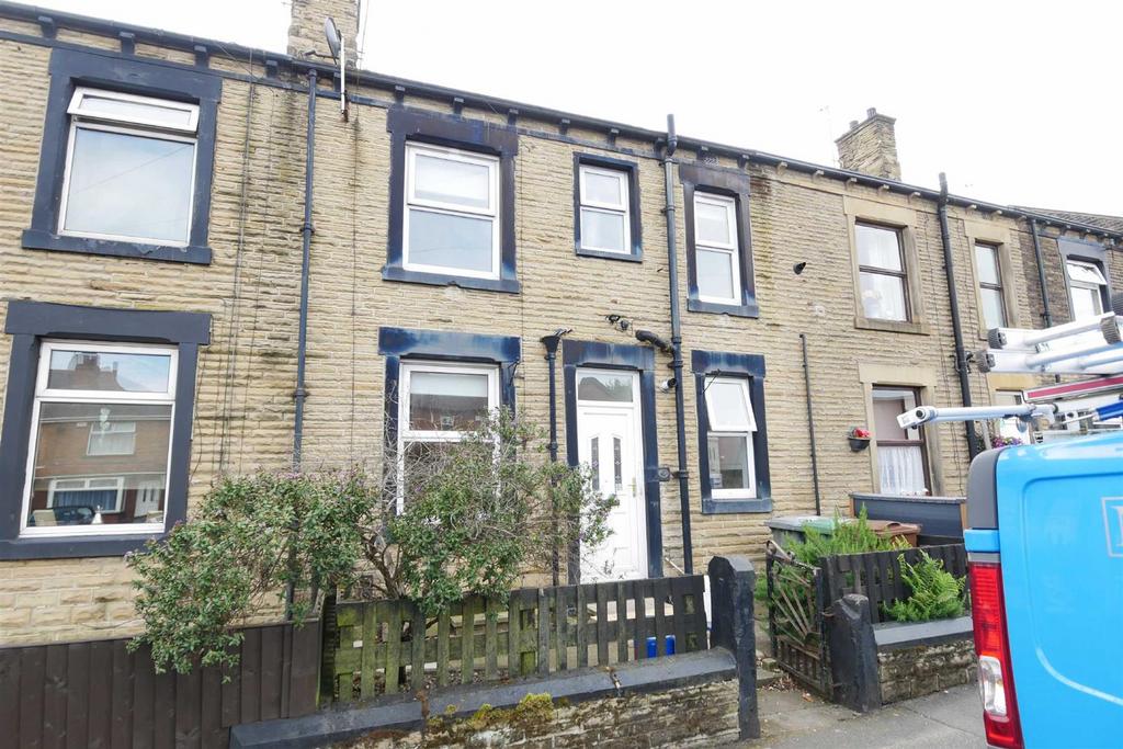Asquith Avenue, Morley 2 bed terraced house £650 pcm (£150 pw)