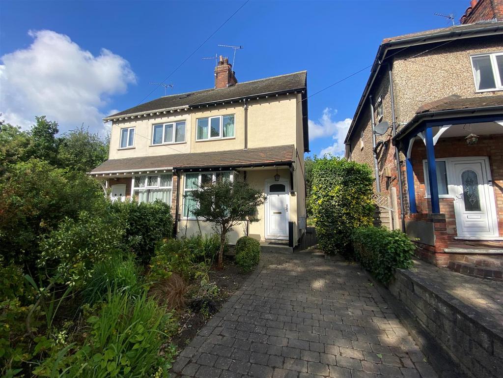 Church Road, North Ferriby 2 bed semidetached house £180,000