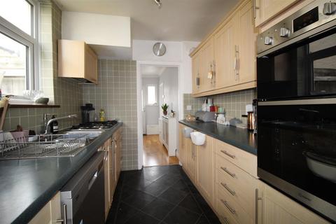 15 Poole Road, Epsom, KT19 9SQ