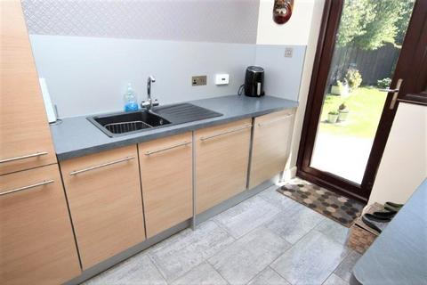 2 Cedar Way, Ferndown, BH22 9UF