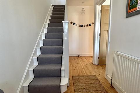 3 Grantson Close, Bristol, BS4 4NA