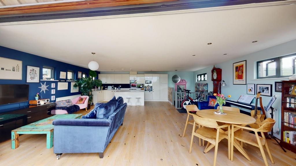 Caroline-House-05272023 103918.jpg