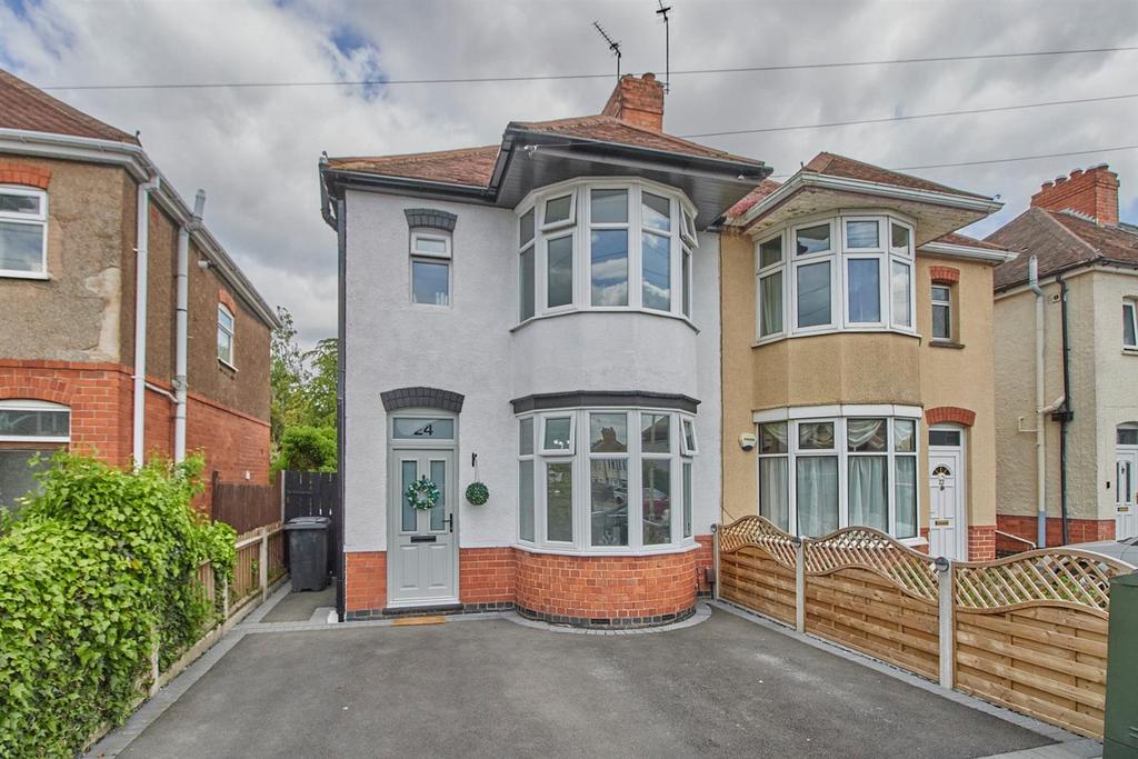 Thirlmere Road, Hinckley 3 bed semidetached house for sale £230,000