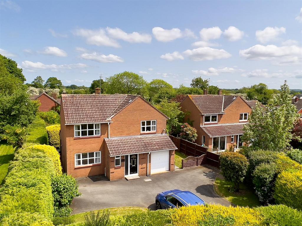 Maesbury Marsh, Oswestry 4 bed detached house for sale £435,000
