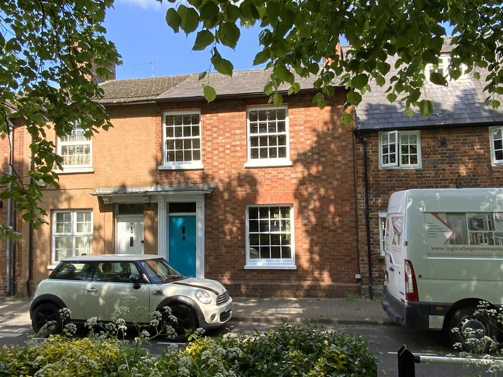 Horsefair Green, Stony Stratford... 2 bed terraced house £350,000
