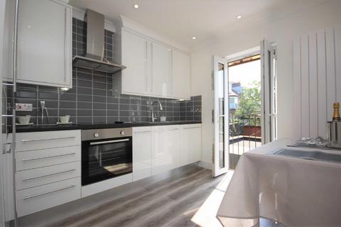 1 bedroom flat to rent, Hatherley Road, Walthamstow