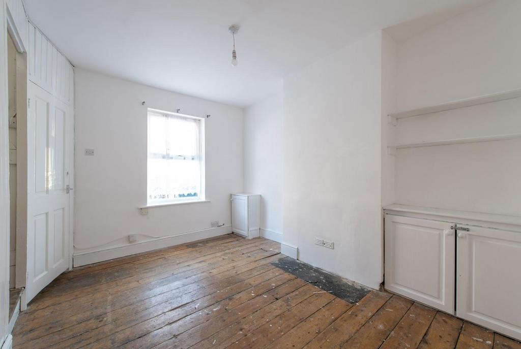 Sun Road, 2 bed terraced house for sale £220,000