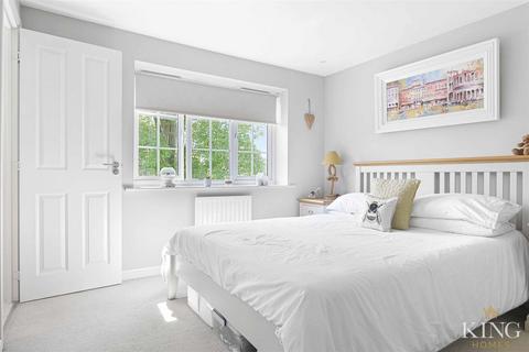 2 Arrow Close, Salford Priors, Evesham, WR11 8AG