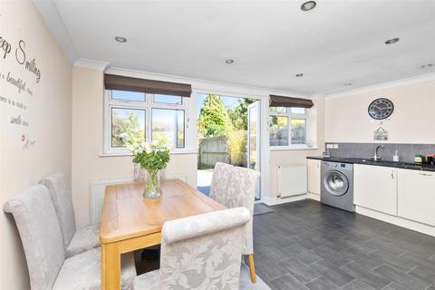 39 Laines Road, Steyning, BN44 3LL