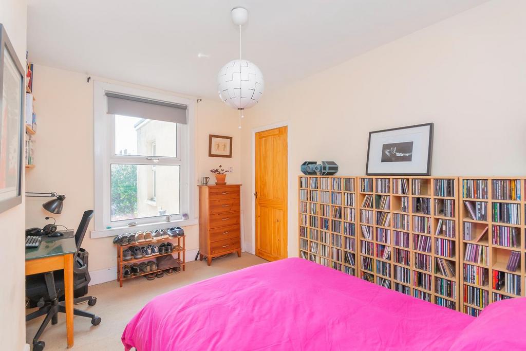 TEERTSNIAMLAB51 - Bedroom A.jpg