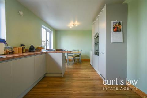35 Greenside Avenue, Blackburn, BB2 4TG