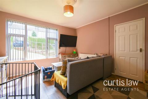 35 Greenside Avenue, Blackburn, BB2 4TG