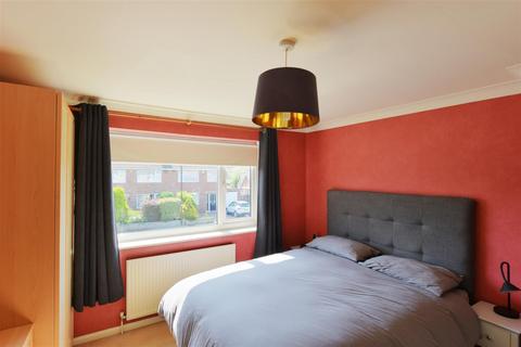 64 Crossways, York, YO10 5JQ