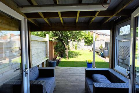 64 Crossways, York, YO10 5JQ