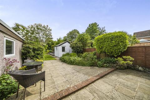 10 Chesholt Close, Fernhurst, Haslemere, GU27 3EB