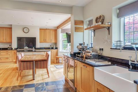 Woodridings Beech Road, Haslemere, GU27 2BX