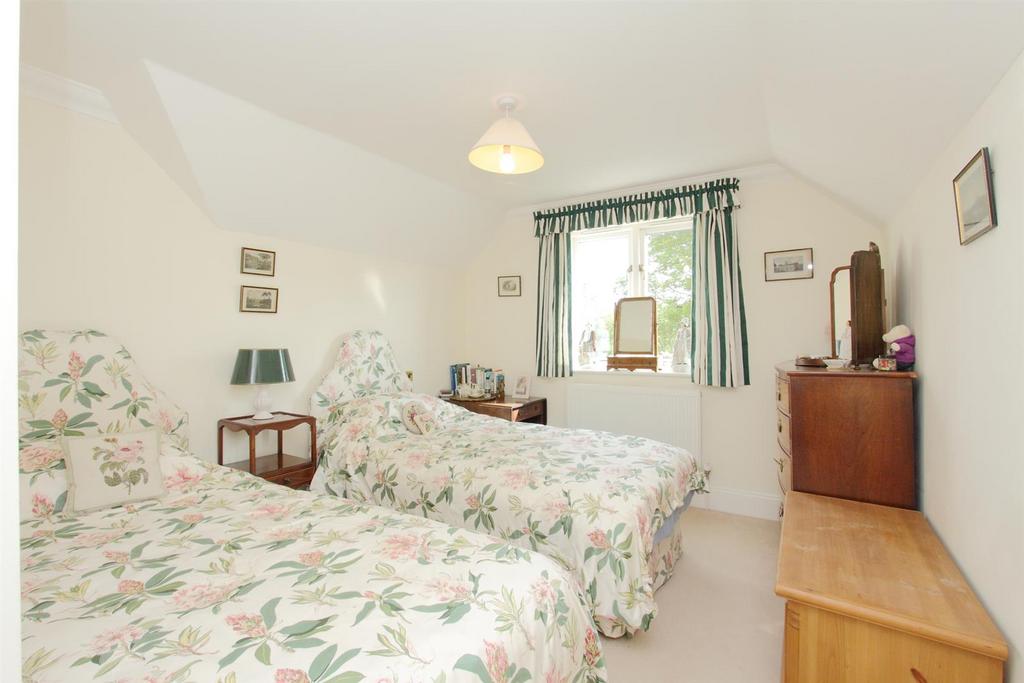 5 Fifehead Manor -  Bedroom