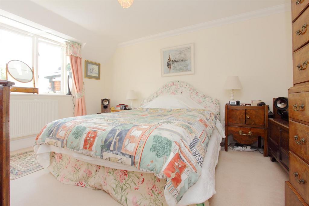 5 Fifehead Manor - Bedroom