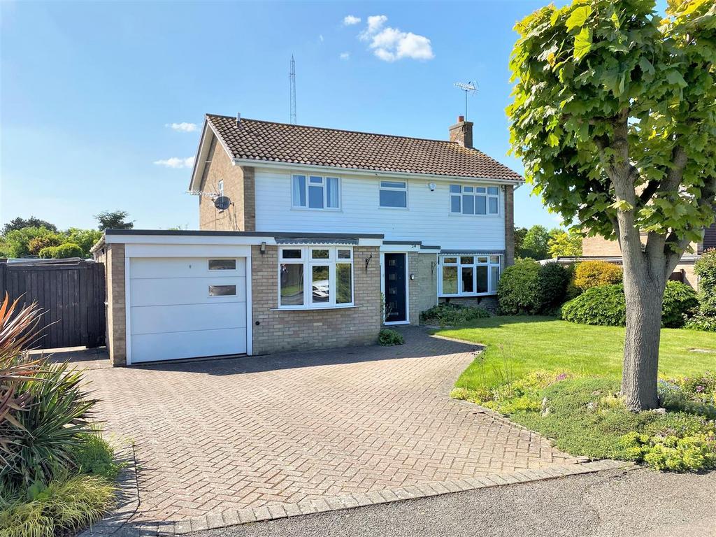 Beacon Heights, Newark 4 bed detached house for sale £350,000