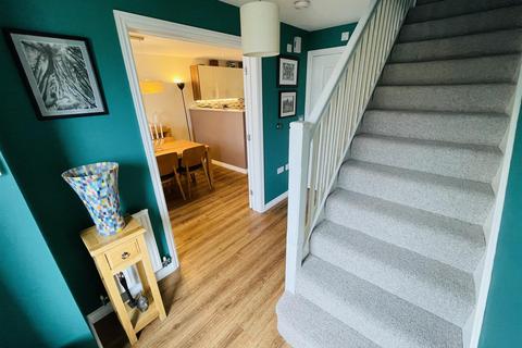 61 Brights Road, Nuneaton, CV10 9FN