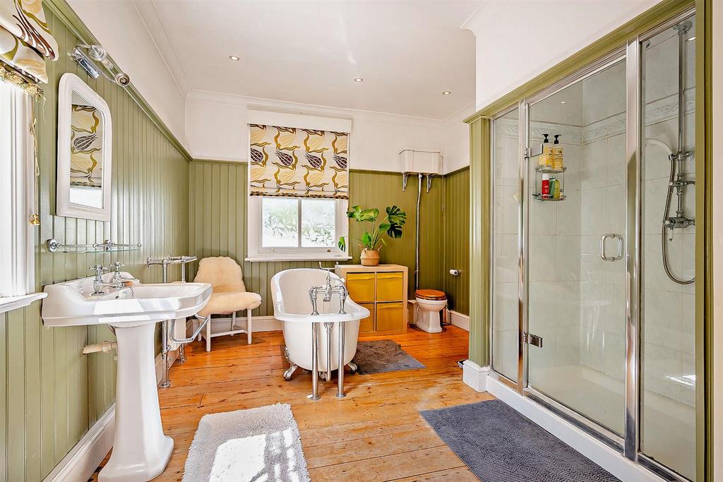 Ensuite bathroom