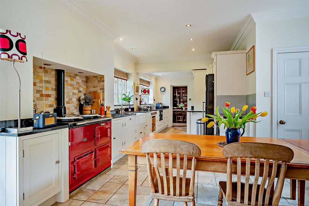 Dining kitchen