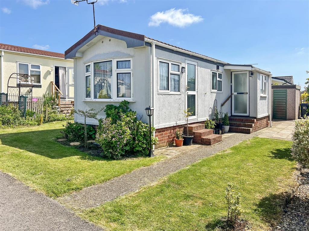 Applegarth Park, Seasalter, Whitstable 2 bed park home £100,000