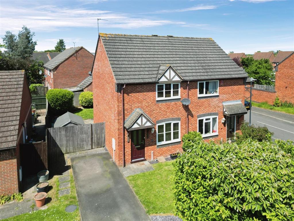Albert Bean Close, Whitnash, Leamington Spa 2 bed semidetached house