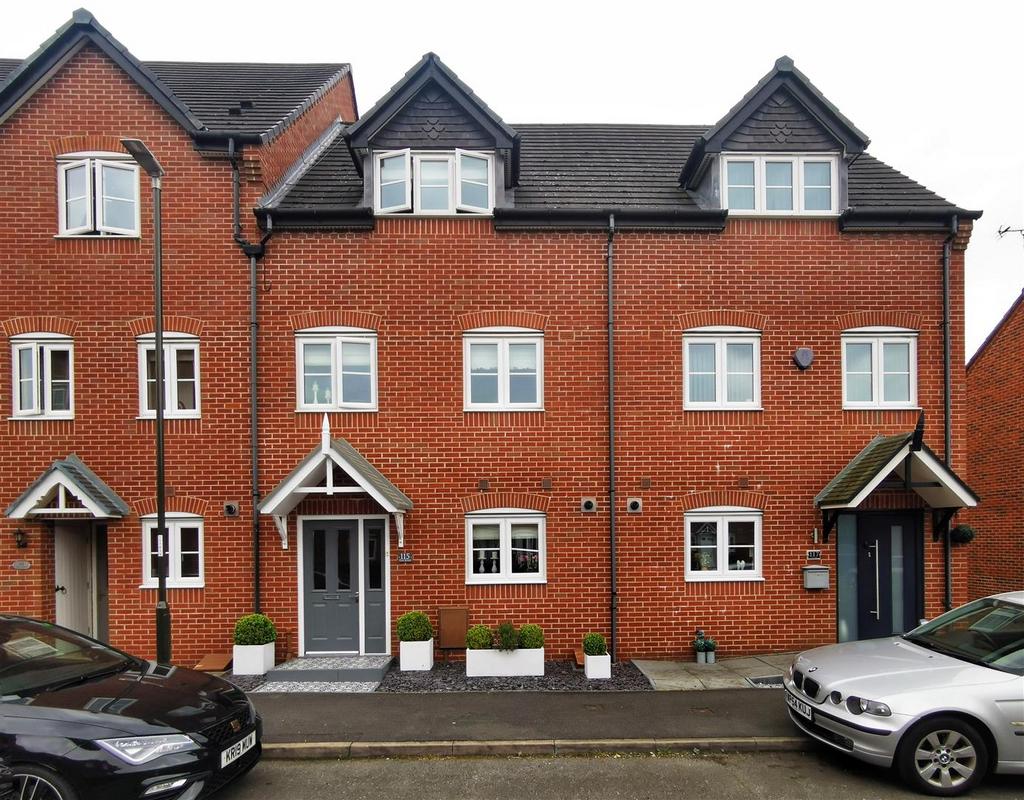 Foss Road, Hilton, Derby 4 bed house for sale £240,000