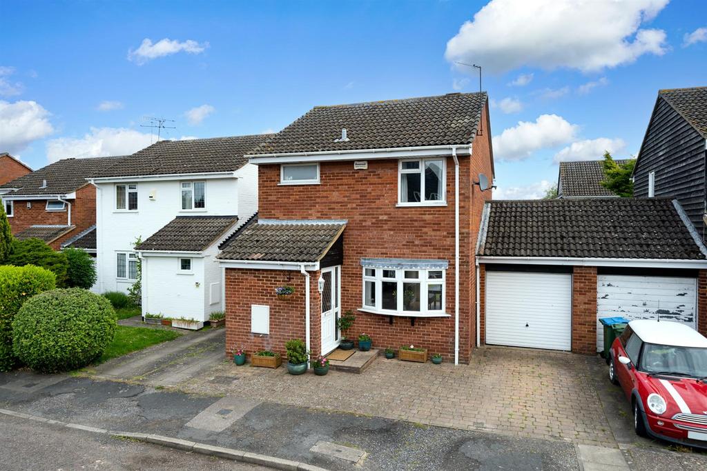 The Pastures, Edlesborough, LU6 2HL 3 bed link detached house for sale