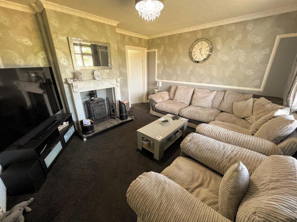 Emley Moor Road, Darlington 4 bed semidetached house for sale £160,000