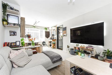 10 Malcolm Way, Snaresbrook, London, E11 1PW
