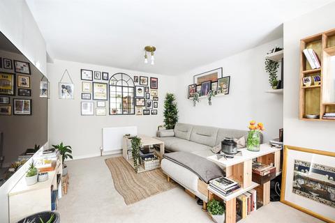 10 Malcolm Way, Snaresbrook, London, E11 1PW