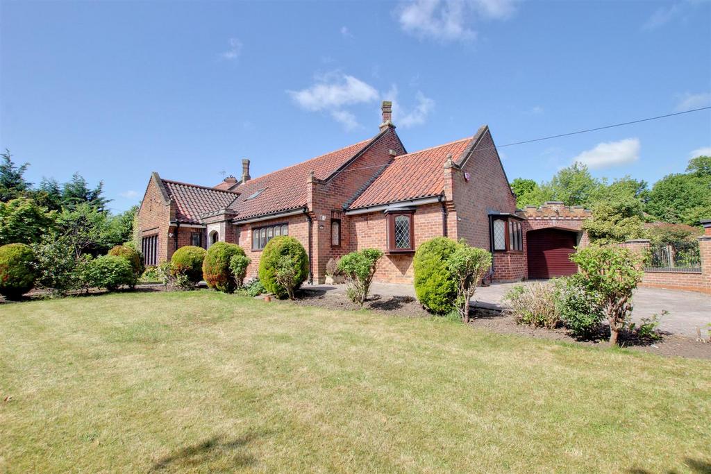 The Leases, Beverley 3 bed detached bungalow £485,000