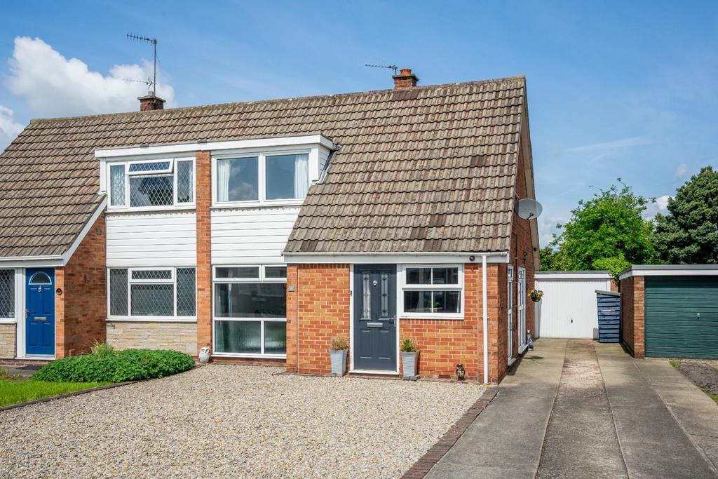 Bramble Dene, Woodthorpe, York 4 bed semidetached house for sale £