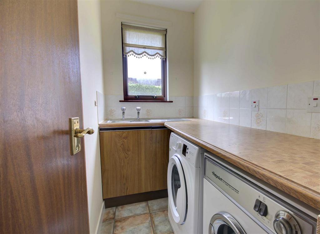 REAR HALL & UTILITY