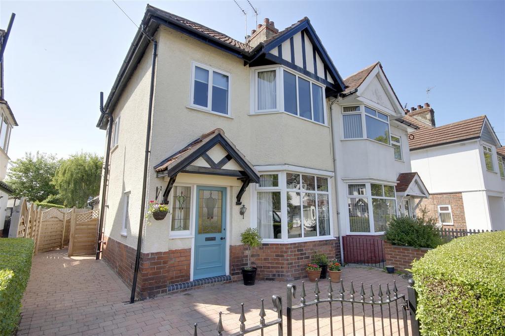 Orchard Road, Hull 3 bed semidetached house £248,000