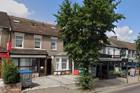 2 bedroom flat to rent - Station Lane, Hornchurch