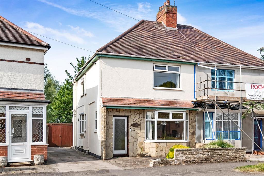 Brookdale Road, Weddington, Nuneaton 3 bed semidetached house £250,000