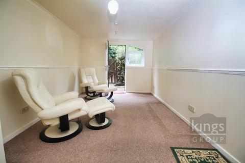 1 bedroom flat for sale, Eleanor Way, Waltham Cross