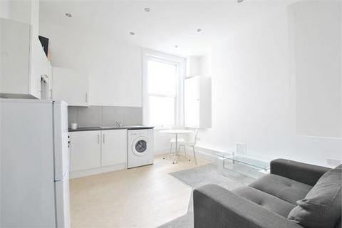 1 bedroom flat to rent, Kilburn High Road, London NW6