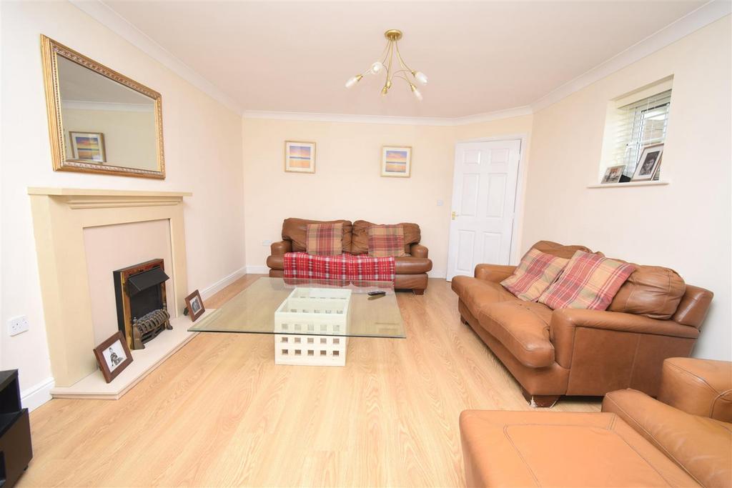 Cherwell Road, Westhoughton, Bolton 4 bed detached house for sale £