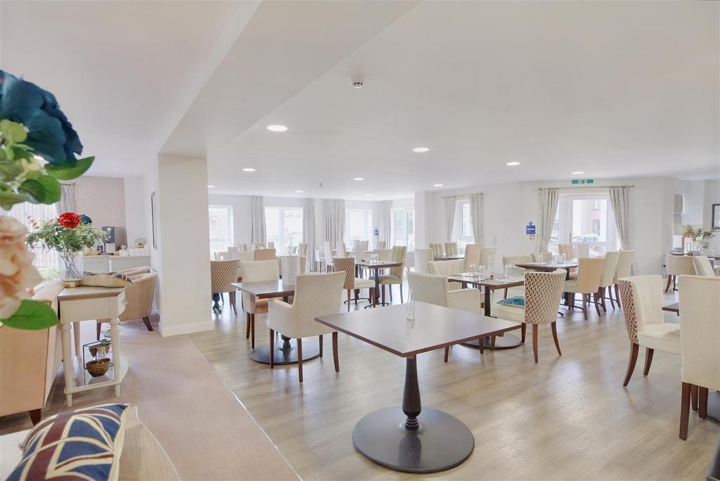 8553606-interior13.JPG