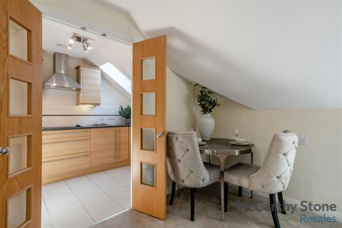1 bedroom apartment for sale, Oakfield Court, Crofts Bank Road, Urmston, Manchester, M41 0AA