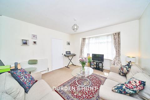 2 bedroom apartment to rent - Hillyfields, Loughton, IG10