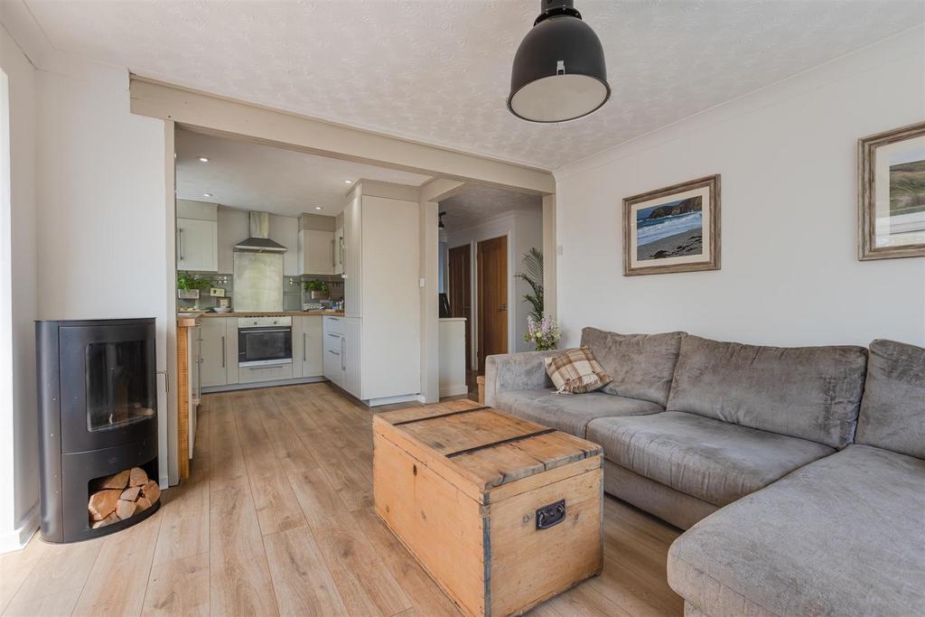 A18 - 3 Coombe Meadow, Chillinton - 230524.jpg