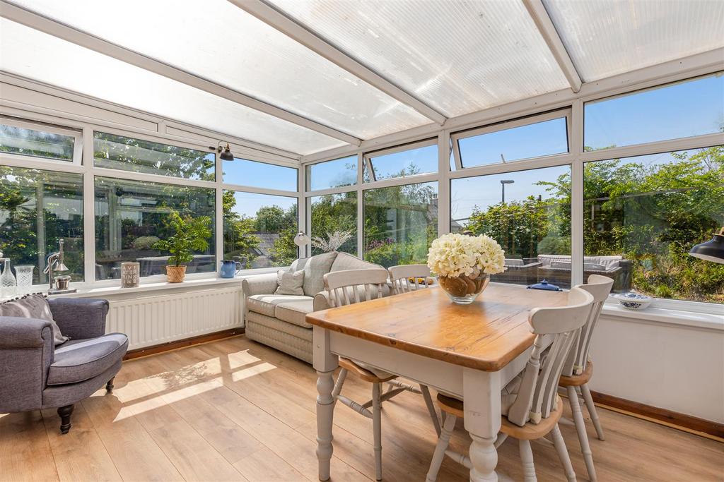 A20 - 3 Coombe Meadow, Chillinton - 230524.jpg