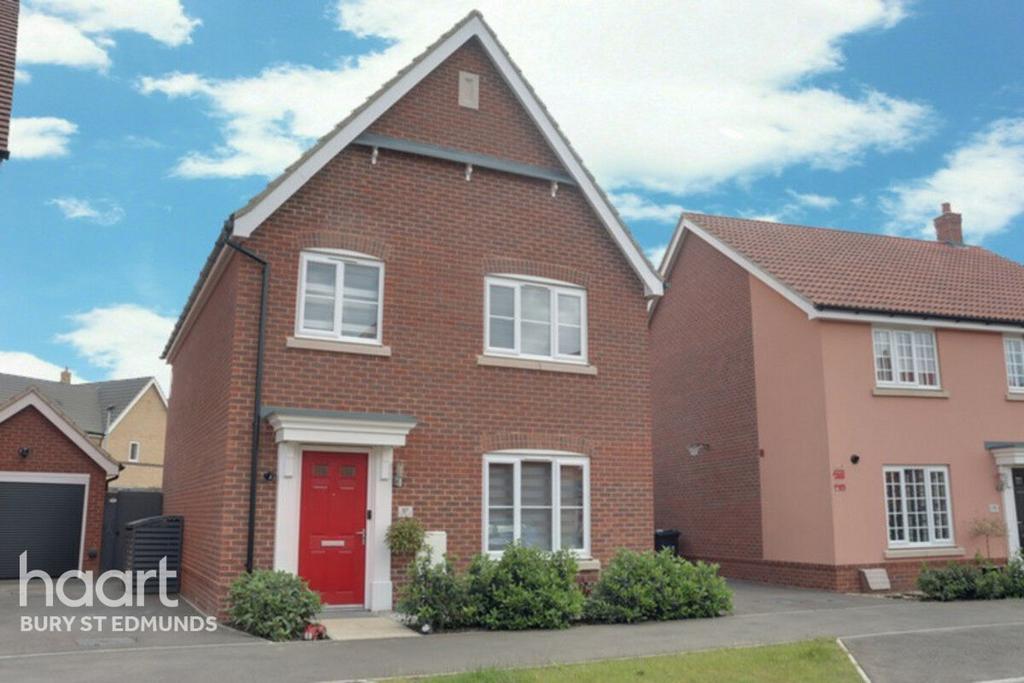 St Edmunds Drive, Elmswell, Bury St Edmunds 4 bed detached house for