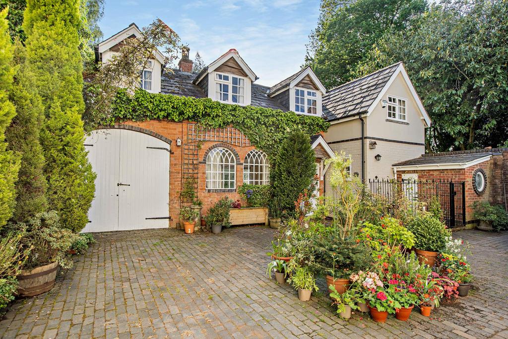 Birmingham Road, Shenstone Wood End, Lichfield, Staffordshire, WS14 6