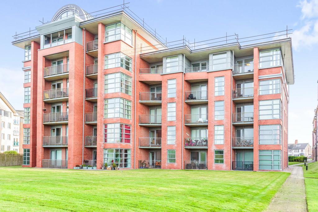 Admiral Heights, 164 Queens Promenade, Blackpool, FY2 1 bed apartment for sale £95,000